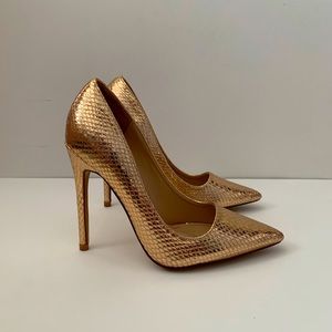 Rose Gold Snakeskin Fashion Nova Pumps